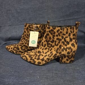 A.new.day Lepard Print Boot Ankle Shoe Size 9.5